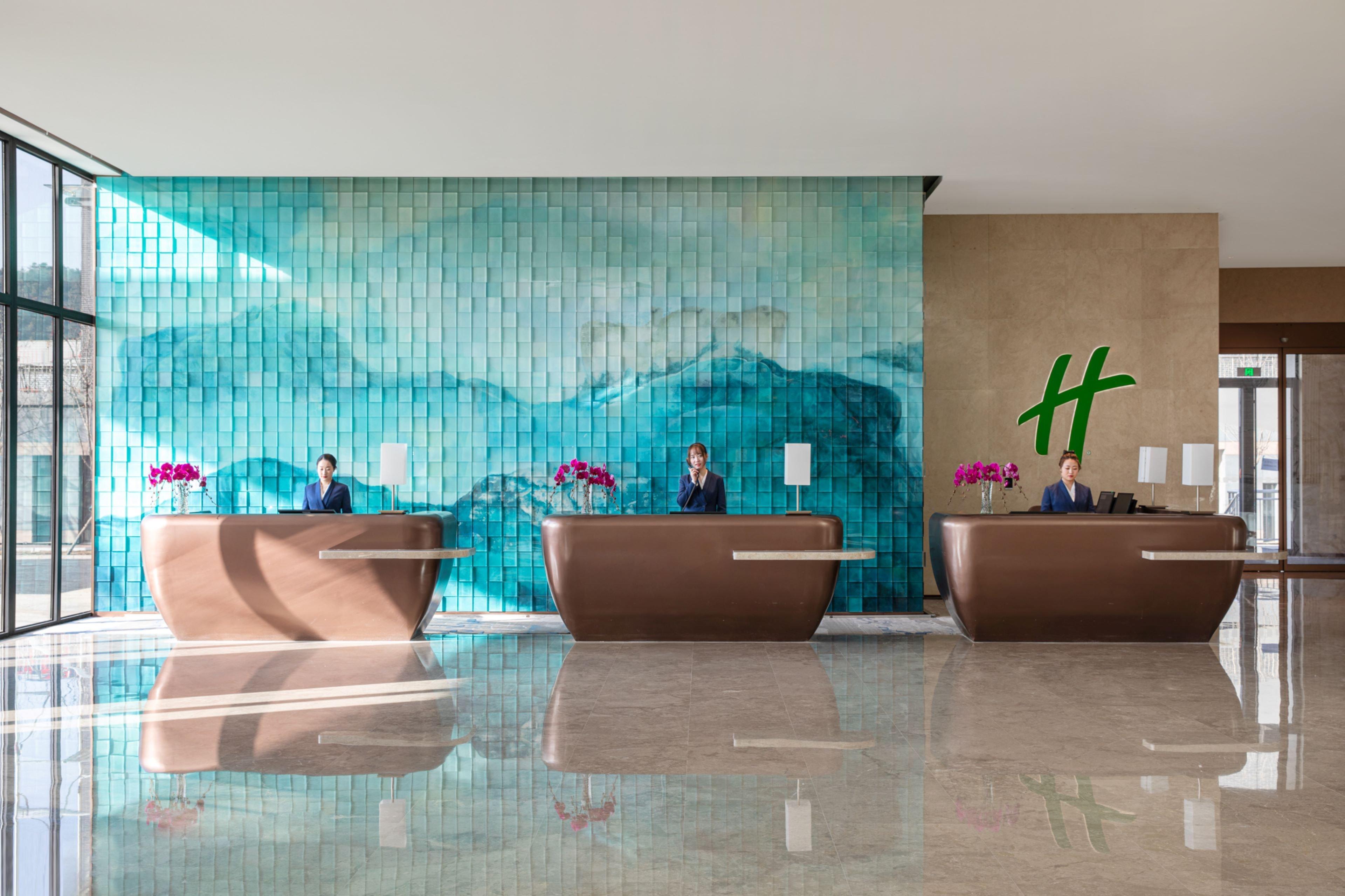 Holiday Inn Chengde Park View, an IHG Hotel Buitenkant foto